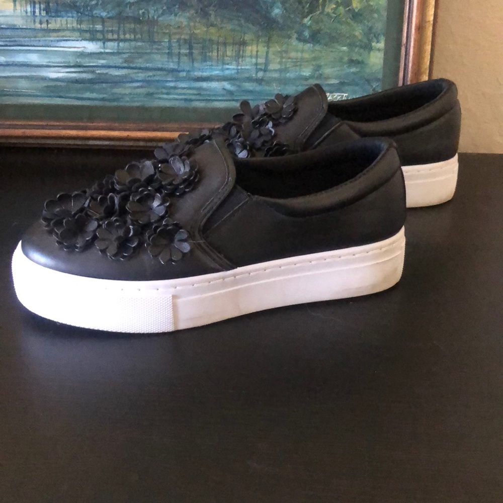 Qupid Black platform